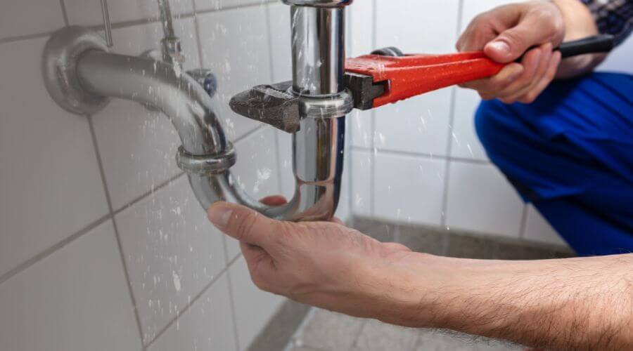 Expert burst pipe repair services in Coffeeville, MS